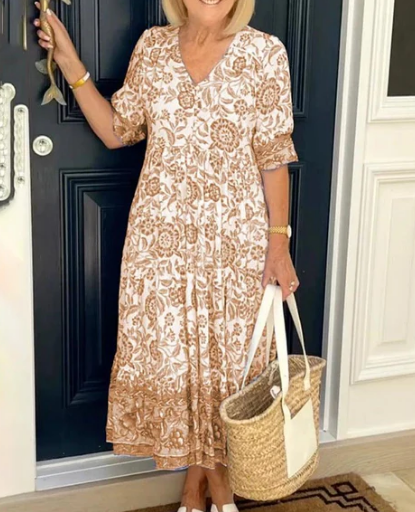 🔥 Nejnovější české šaty s výstřihem