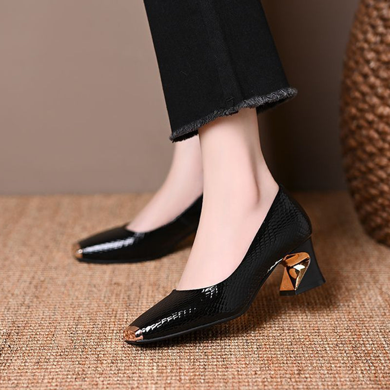 Dámské lodičky s blokovým podpatkem a hadím vzorem